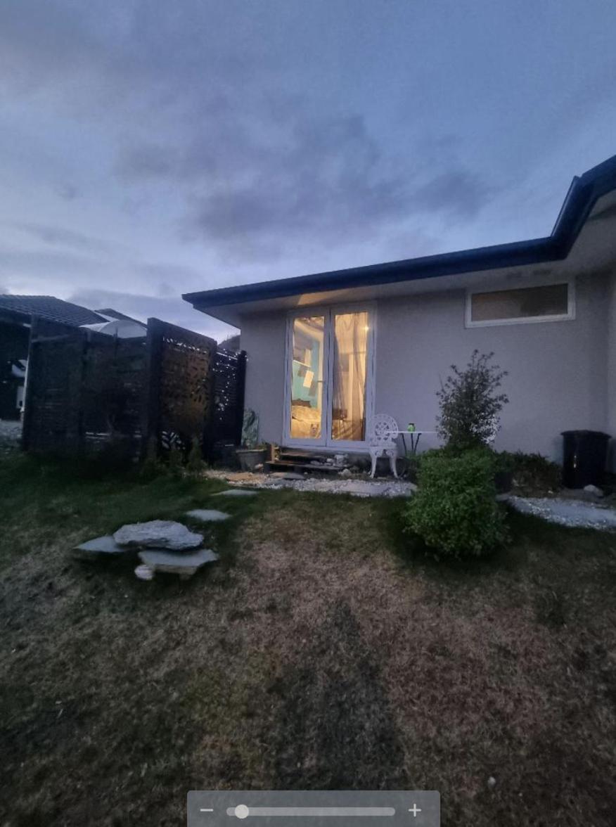 Banbury Deluxe With Spa Bath! Private Courtyard! Queenstown Luaran gambar